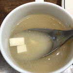洋食亭ブラームス - スープは豆腐の味噌汁