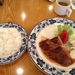 Resutoran Jinja - 和牛ステーキランチが、¥1580円で美味