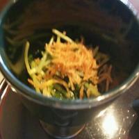 名駅なだ万茶寮 - 2012.8.14 前菜から　エンドウ豆の茎、魚チップ