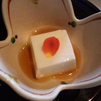 名駅なだ万茶寮 - 2012.8.14 前菜から　牛乳、生クリームをブレンドし、葛で固めたもの。。。チーズのようでした。