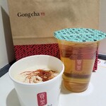 貢茶 - 彩々粥(参鶏湯)セット 680円