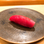 木挽町 とも樹 - 津軽海峡本鮪中トロのにぎり