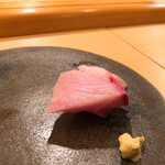 木挽町 とも樹 - 背トロぶりの刺身