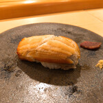 木挽町 とも樹 - 穴子のにぎり（塩）