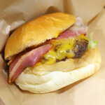 ジューザバーガー - バーベキューソースの「甘み」が特徴。パティは牛肉100％らしい肉感のあるもの