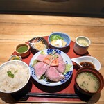 和食居酒屋 咲くら - 鯛めし食べ放題ランチの和風ローストビーフサラダをチョイス。