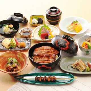 自慢の鰻や、和食料理が魅力のコース・会席をご堪能いただけます