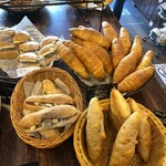 ブーランジェリー エルポール - 中央の島台