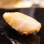 日本橋蛎殻町 すぎた - 藁で燻したサワラ