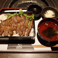 肉匠 牛虎 西中島店 - 