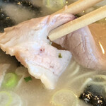 Nagahama Tonkotsu Maruei Ramen - 肩ロースのチャーシュー