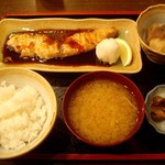 Kateisaien Sasaki - ぶり　照り焼き定食
