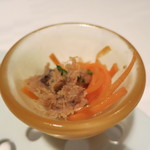 ア・ニュ ルトゥルヴェ・ヴー - アミューズ　（兎の肉のリエット）  (2012/08)