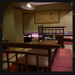 うず潮屋 - 小上がりの店内