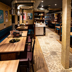 韓国料理＆焼肉の名門 豚マダン - 全景