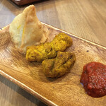 インドレストラン Shama - サモサ＋ベジタブルパコラ