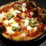 アロッサ - 8/14ランチ　エビとアボガドのピザ