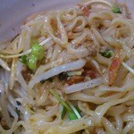 丼底は海老も居て魚介風味！