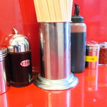 ラーメン二郎 - 卓上調味料