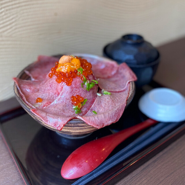 吉祥寺 肉ドレス海鮮丼 渋谷道玄坂店 神泉 牛丼 食べログ 吉祥寺 肉ドレス海鮮丼 渋谷道玄坂店 神泉 牛丼 食べログ