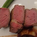スカーサ - ⑥オーストラリア産仔牛のロース肉のソテー　赤ワインソース