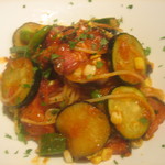 タイーム - ２０２１・８・１３　黒ベーコンと夏野菜のトマトソースパスタ