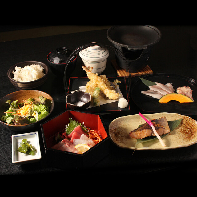 肉と魚とめん料理が充実している店 なにがし 一宮店 妙興寺 居酒屋 ネット予約可 食べログ