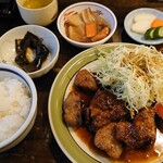 Meshidokoro Shinya - まぐろ頬肉ステーキ定食