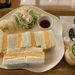 Nakajou Tamago Chokubaiten - たまごサンドイッチデザートセット ¥750