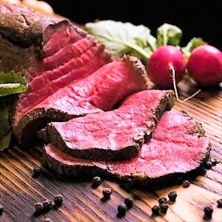 ～Awaji Beef Roast Beef～The flavor of this special ingredient cooked at low temperature is concentrated.