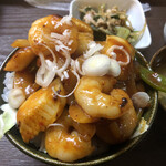 居喰処 光 - 2020/12/22
      本日の日替り 海老イカチリ丼 500円