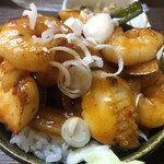 居喰処 光 - 2020/12/22
      本日の日替り 海老イカチリ丼 500円