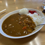 そば処 太陽 - 2020年12月。カレーライス470円にゆで卵70円をトッピング。量が多いです。