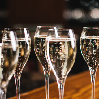 The Lounge ザ ラウンジ イブニングシャンパンフリーフロー2時間コース 1プレート付 5 313円 1名様 The Lounge ザ ラウンジ 大手町 カフェ 食べログ