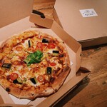 ビージーカフェ - TAKE OUT PIZZA