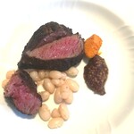 La Brianza - 北海道産27か月和牛フィレ10日熟成炭火焼き。わぁ～すごくジューシージュワジュワ味わい濃い～♡(≧▽≦) 貴重なお肉ありがとうございます！ いんげん豆のほくほくがとても合い、ますますおいしいです