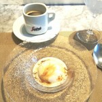 La Brianza - ディカフェコーヒーと炙りパンナコッタ。パンナコッタとコーヒーってすごく合う☆(^ー^)マリアージュ♪