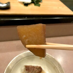 鮨処 多田 - 蛸大根 やわらか煮　大根リフト