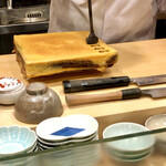 鮨処 多田 - 玉子焼き印 風景