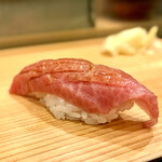 鮨処 多田 - 握り 鮪 大トロ