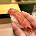 鮨処 多田 - 握り 鮪 大トロ リフト
