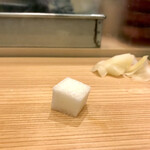 鮨処 多田 - 山芋山葵漬け