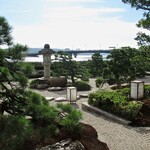 庭園茶寮 みな美 - 宍道湖を借景にした庭園風のお庭
