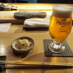 すし屋 蓮太郎 - 付き出し ＆ 生ビール（プレモル香るエール）