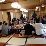 Unagi Sakuraya - 内観：和室の２階お座敷です。大人数の団体客が入れそうな、広い宴会場みたいです。