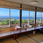 Papaiya - 2階の座敷では、琉球ガラスとパワーストーンを使って作るオルゴナイト体験が出来ます！