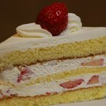 自家製洋菓子の店 バイエル - ショートケーキ
