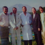 山見茶屋 - 山見茶屋の庭で料理の鉄人が勢揃い