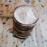 ガトーヴァレ イオンモール東員店 - 蓋をあけるとクリームたっぷり♪