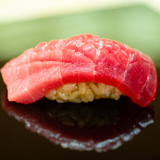 特別な日を彩る贅沢な寿司でのひととき